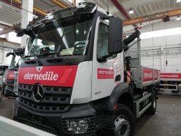 adesivi personalizzati camion